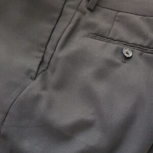 DKNY Men's Black Flat Front Shorts